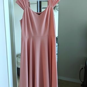 Dress tells dress size XL